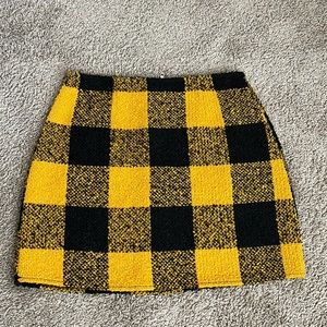 FOREVER 21  black and Yellow checkered shirk